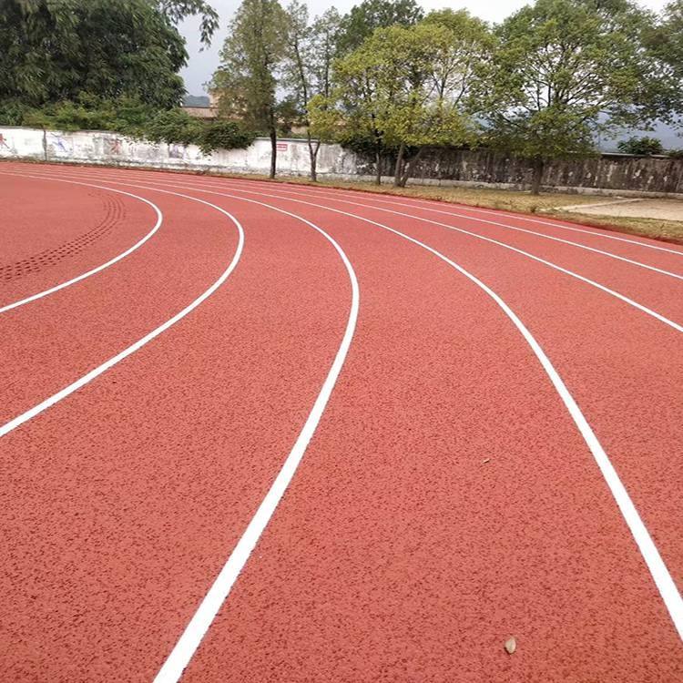 塑膠跑道分幾種類型，塑膠跑道多少錢一平方米