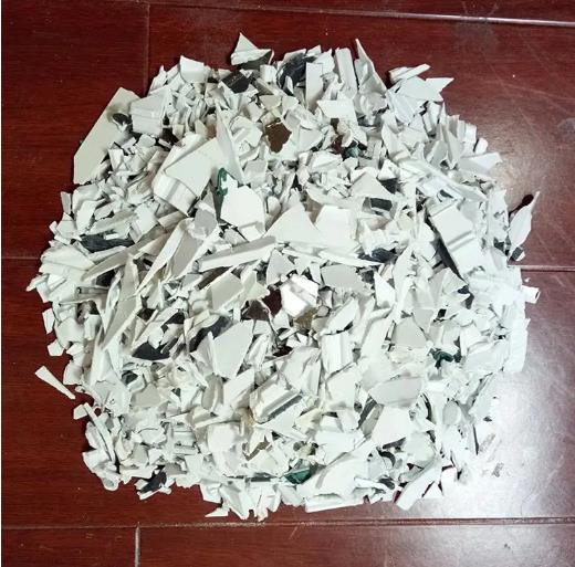廢舊塑料粉碎機多少錢一臺
